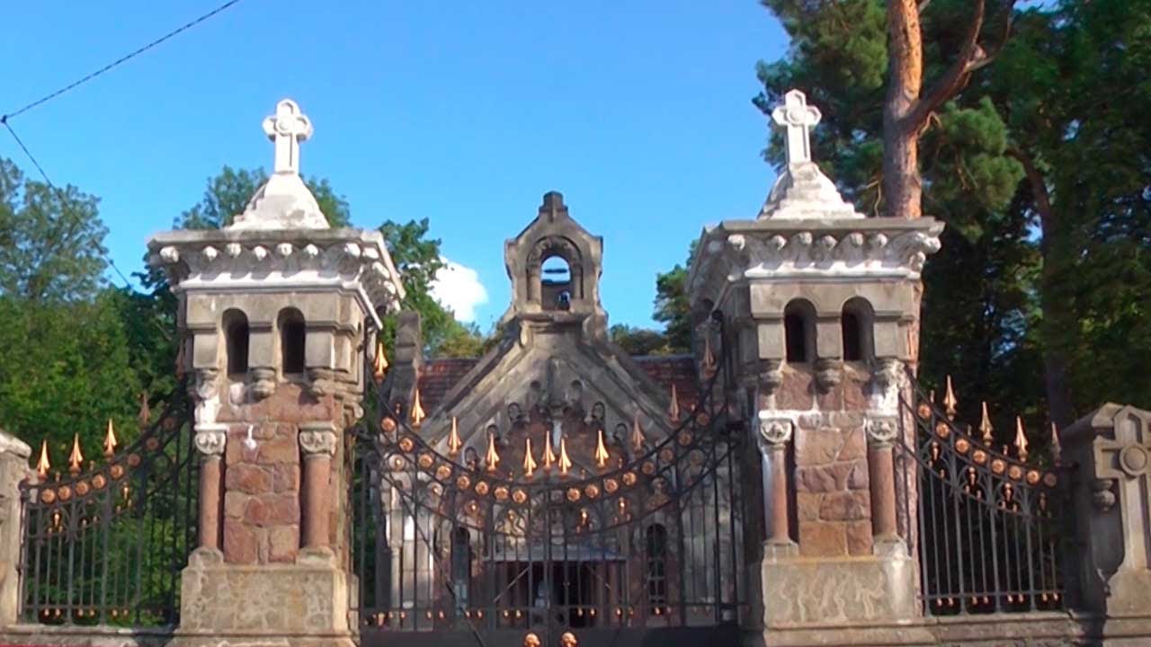 Унікальне село Печера: костел-усипальницю Потоцьких відроджують на Вінниччині