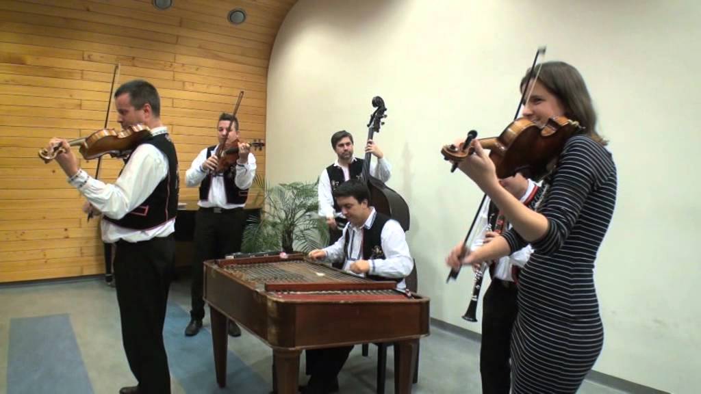 Vystoupení cimbálové muziky FRIŠ 18.10.2015