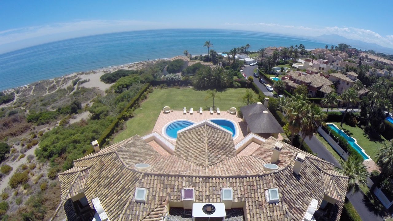 Villa for sale in Marbella, Las Chapas, Costa del Sol