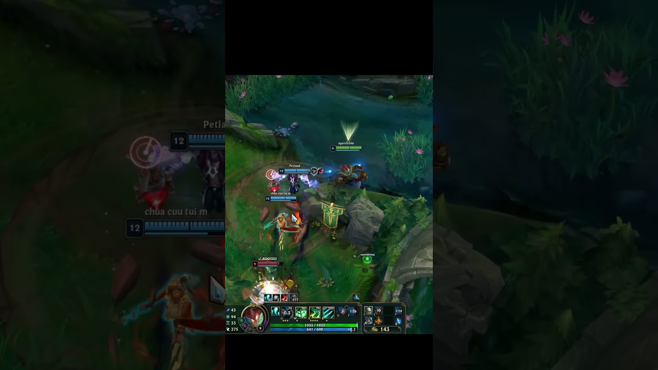 LONGEST HOOK I&rsquo;VE SEEN  #leagueoflegends #shorts #thresh