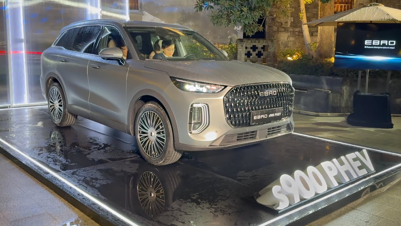 Nuevo EBRO S900 2026 / exterior, interior, 3&ordf; fila, 360 y walkaround