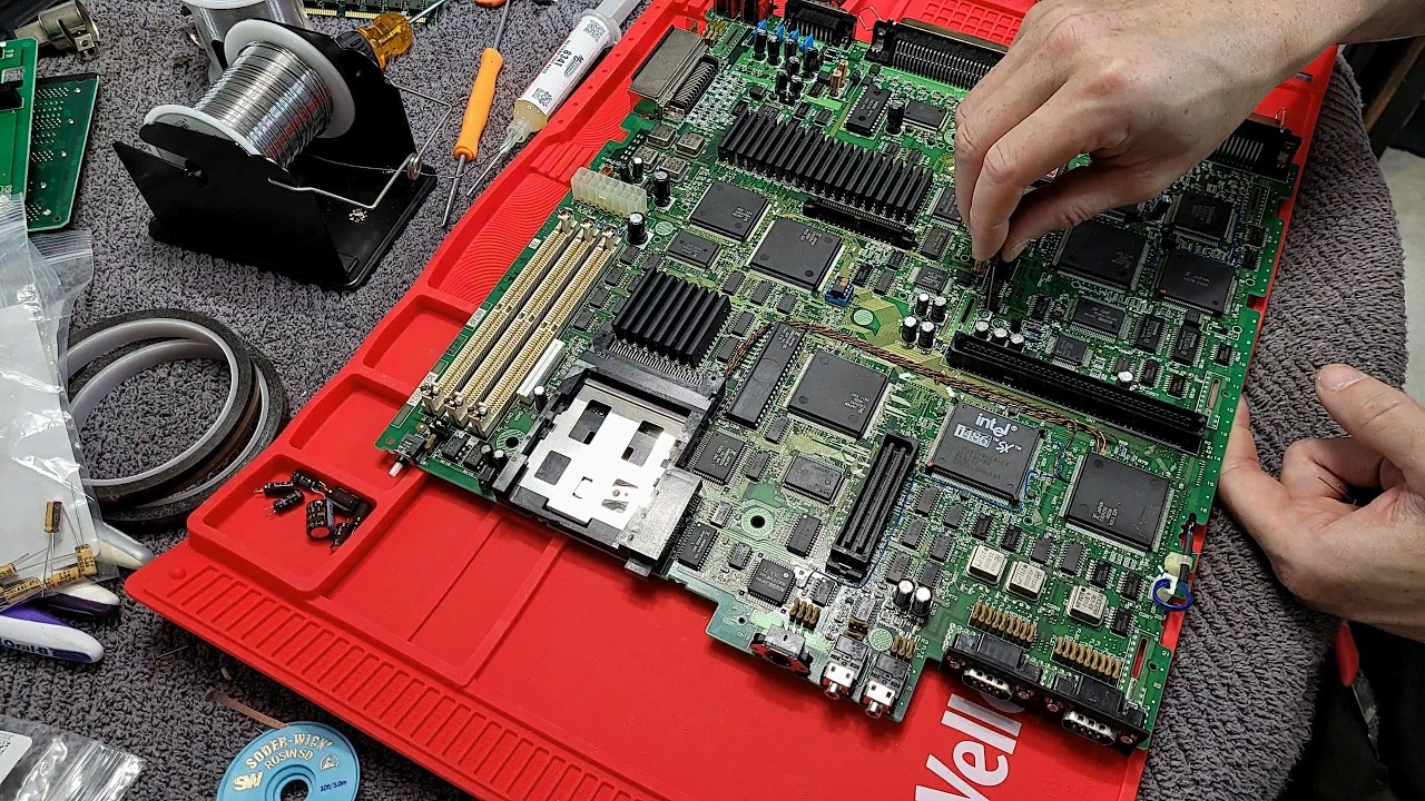 FM TOWNSⅡHR20マザーボード コンデンサ交換 ｜FM-TOWNS II HR20 Motherboard Capacitor Replacement