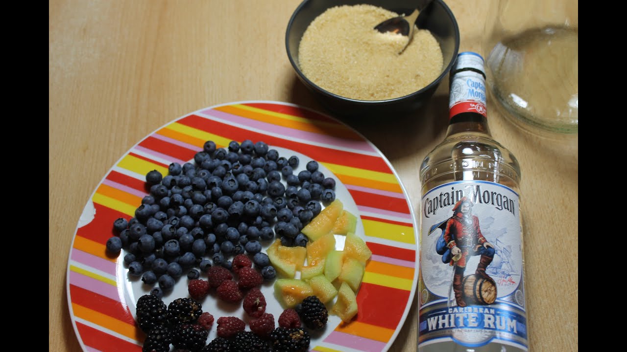 Rumtopf herstellen #### Making a rum pot