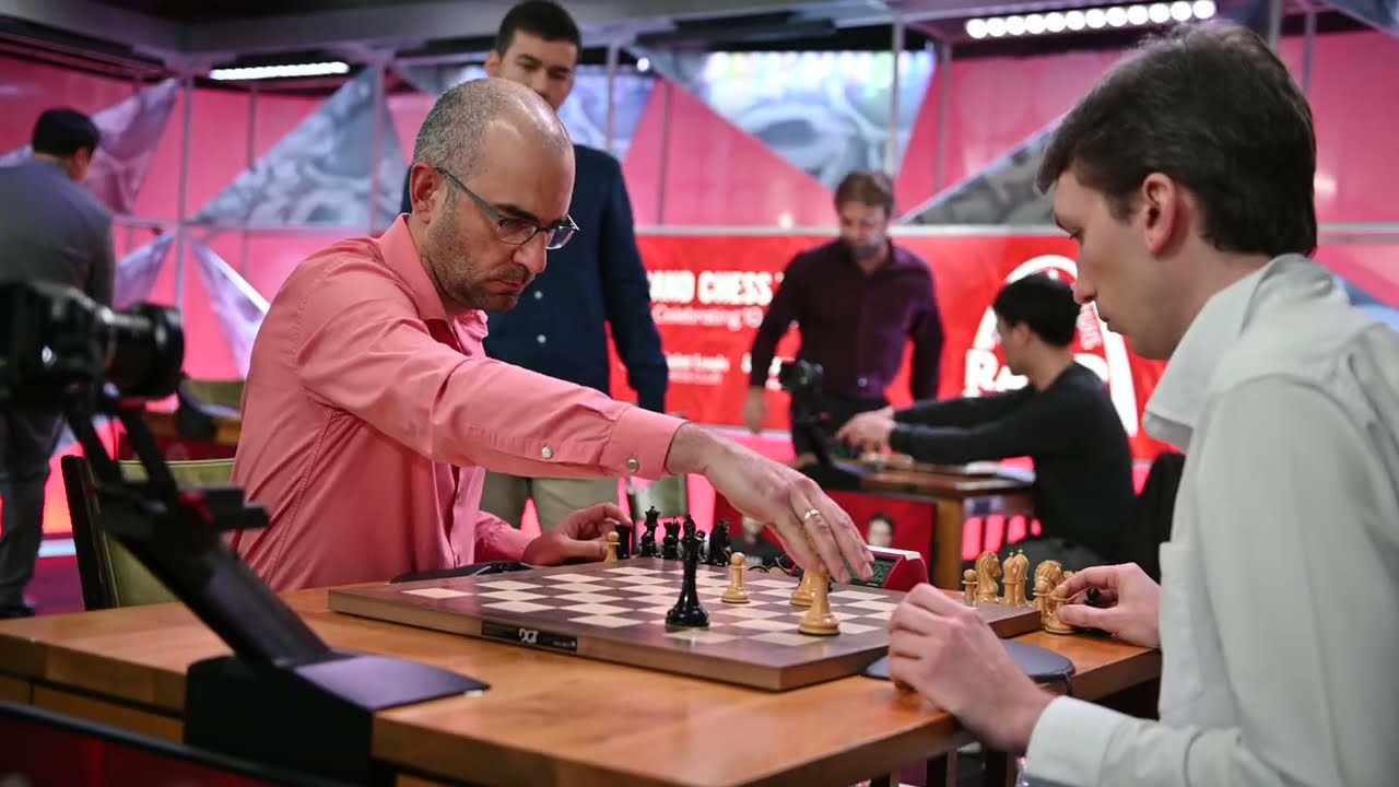 Intense ending of Leinier Dominguez vs. Grigoriy Oparin round twelve St. Louis Rapid & Blitz