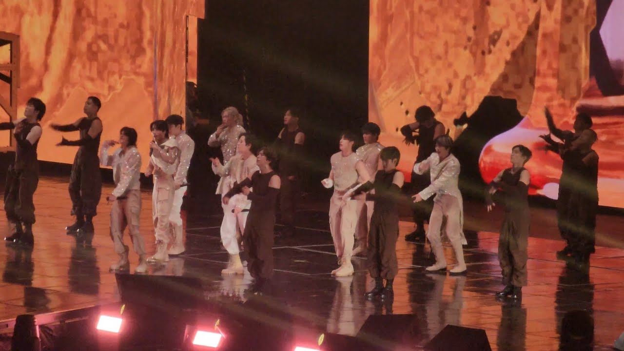 Stray Kids -  Thunderous Live DominATE Concert in KSPO Dome Seoul South Korea 20240824 Fancam