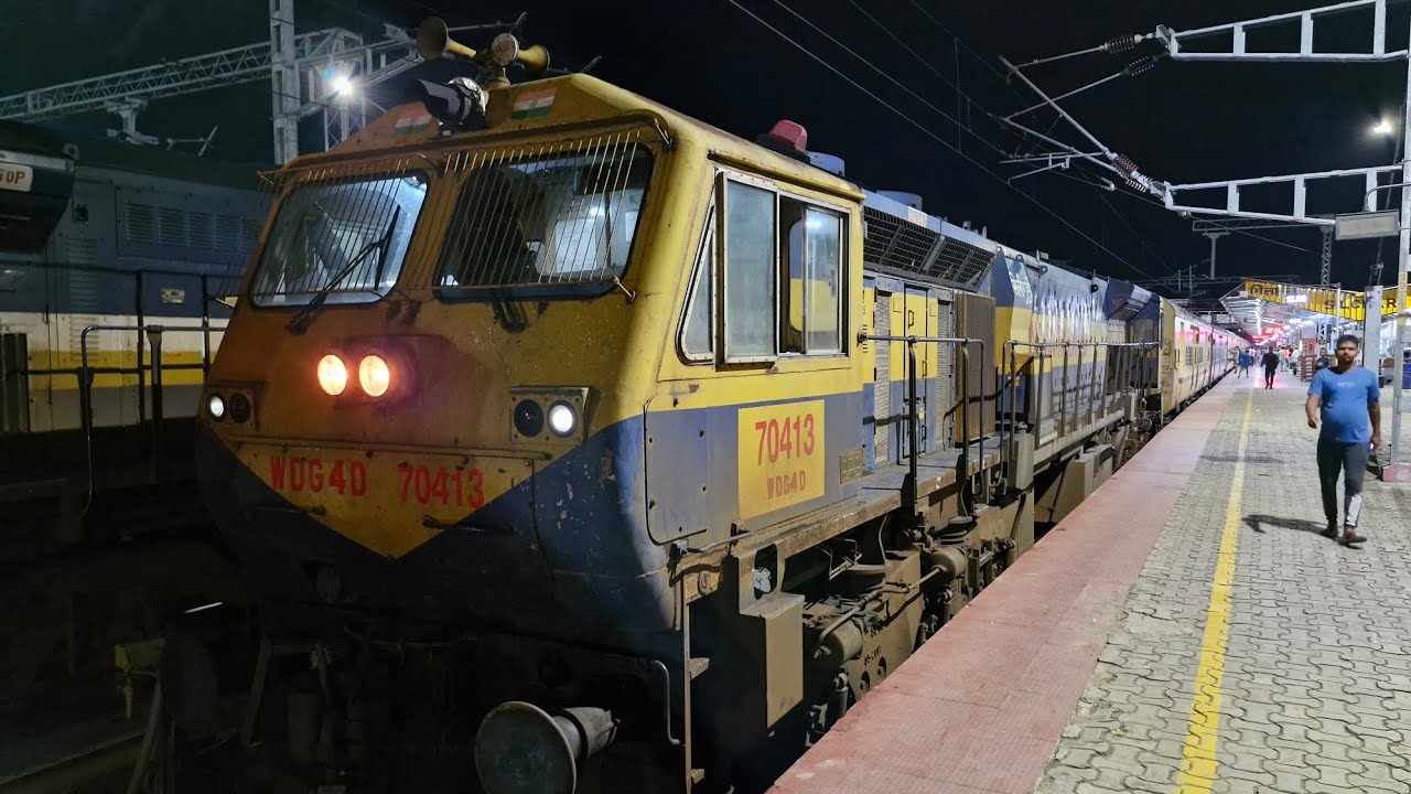 15612 Silchar - Rangiya Daily Passenger Train Still Honking Departure At Silchar #video #railway
