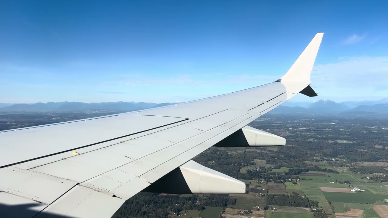Flair Airlines B737 MAX 8 Abbostford Intl Airport Landing (CYXX)