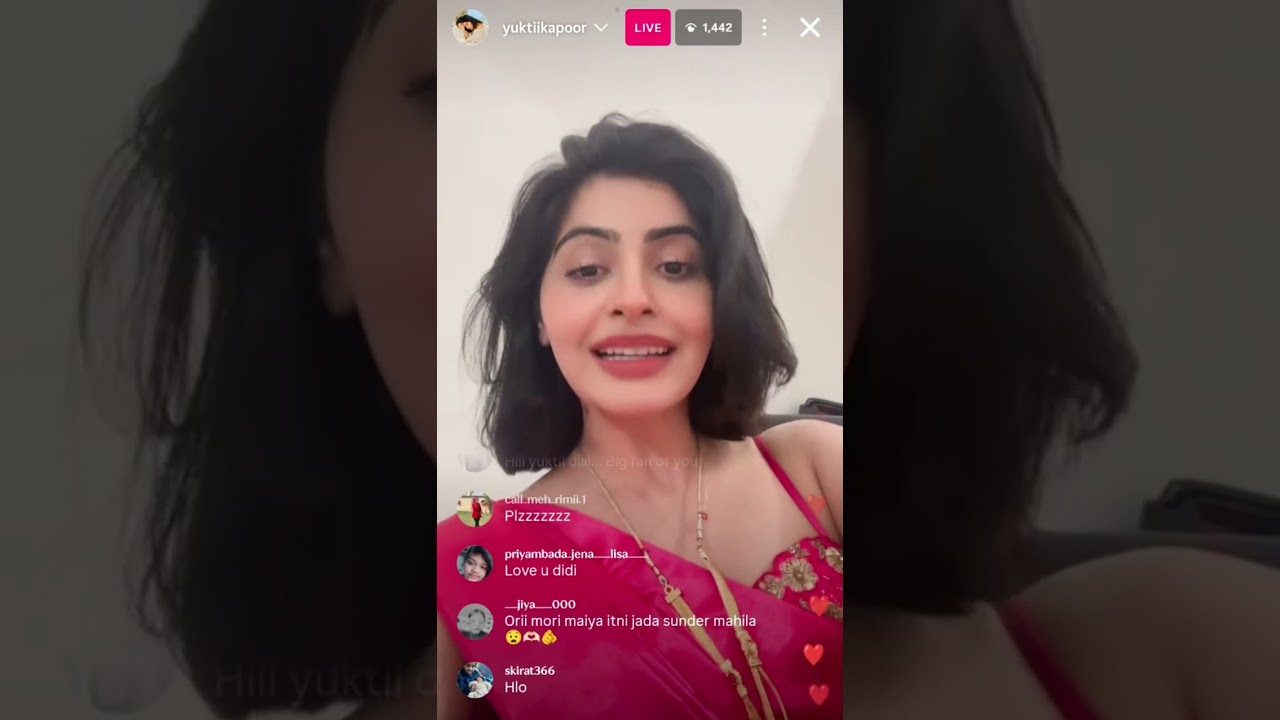 Yukti Kapoor live video today #yukti_kapoor #yukti #yuktikapoor #kareenaxcafe_ #yuki