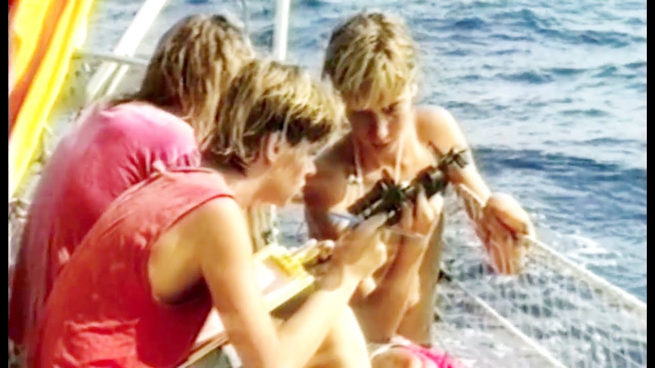 Movie Kids Series - 1989:  French kids sailing in the Caribbean