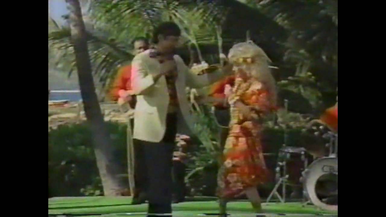 Dolly Parton ( Honolulu Nightlife & Hawaii Medley )