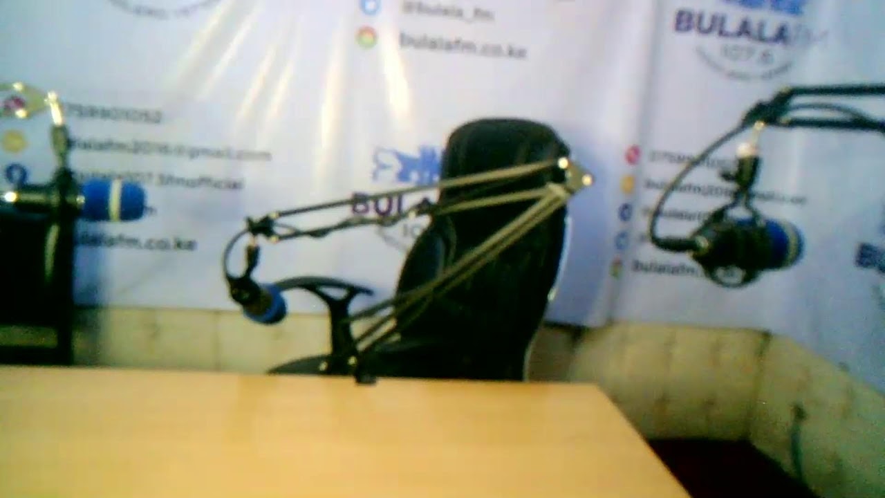 ANASKA ALMASI IN STUDIO