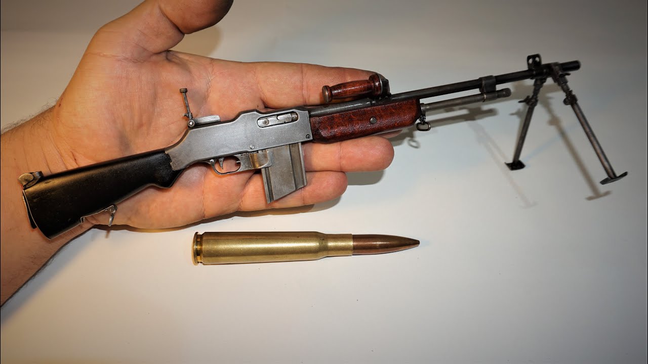 Shooting unique miniature BAR 1918A2  !