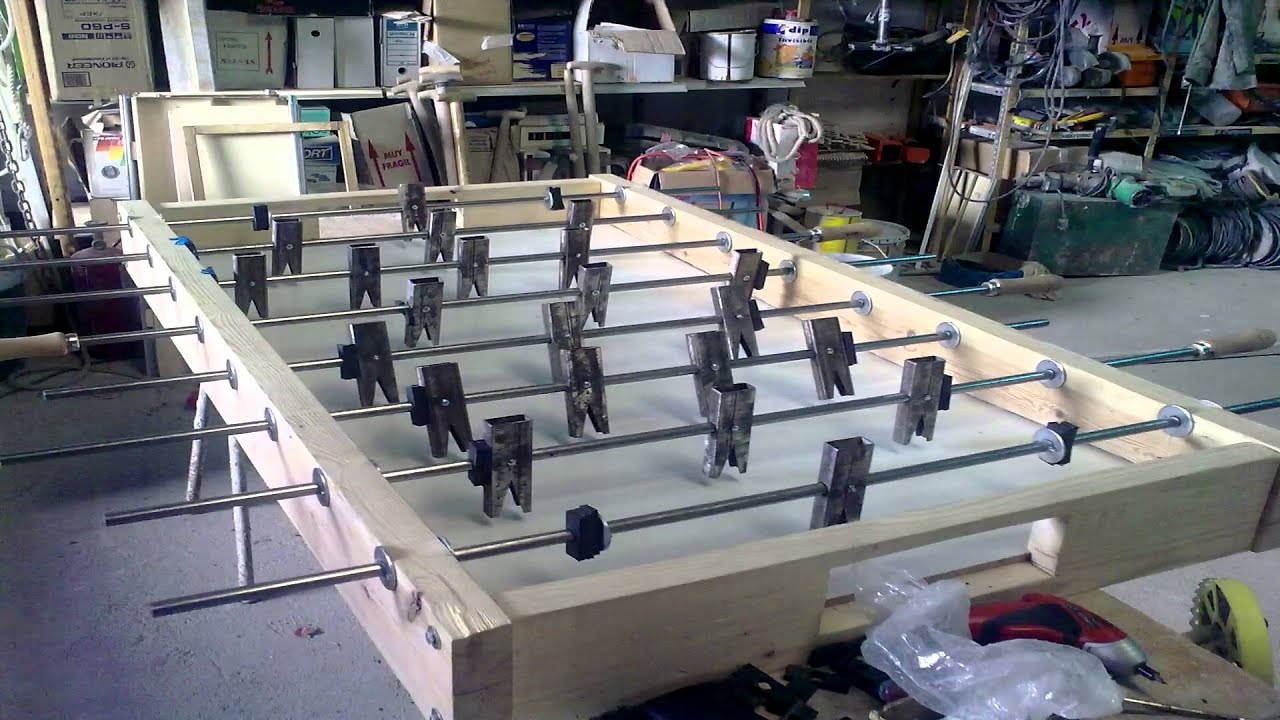 Construcción futbolin casero