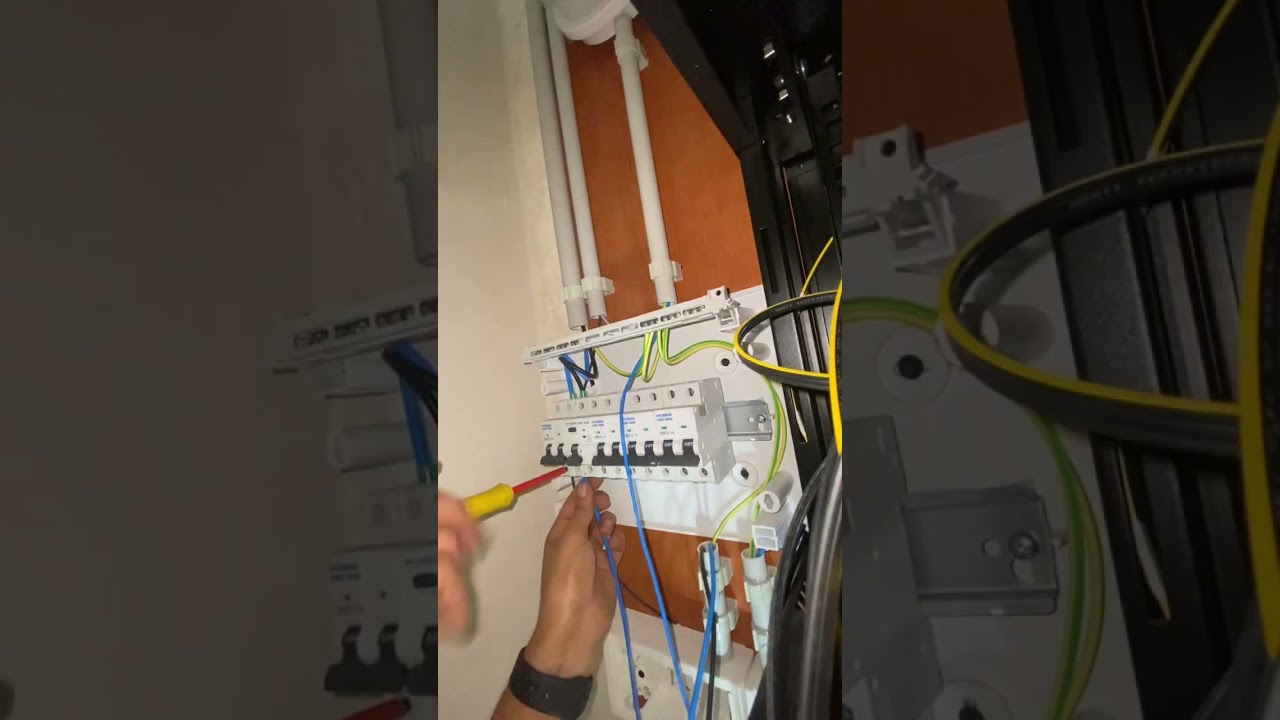 🔌 Descubre c&oacute;mo montar un cuadro el&eacute;ctrico paso a paso ⚡️💡#ElectricidadDIY #AhorroEnerg&eacute;tico
