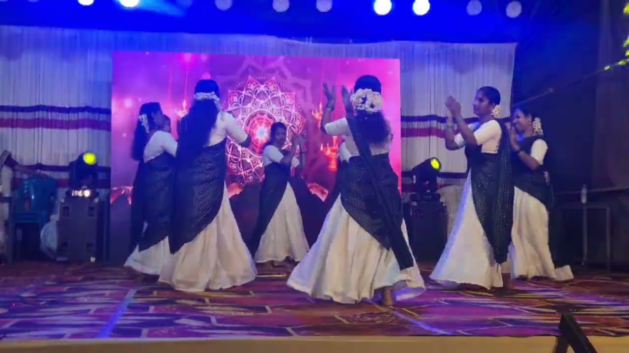 നമ്മുടെ സ്കൂളിലെ രക്ഷിതാക്കൾ അവതരിപ്പിച്ച തിരുവാതിര 