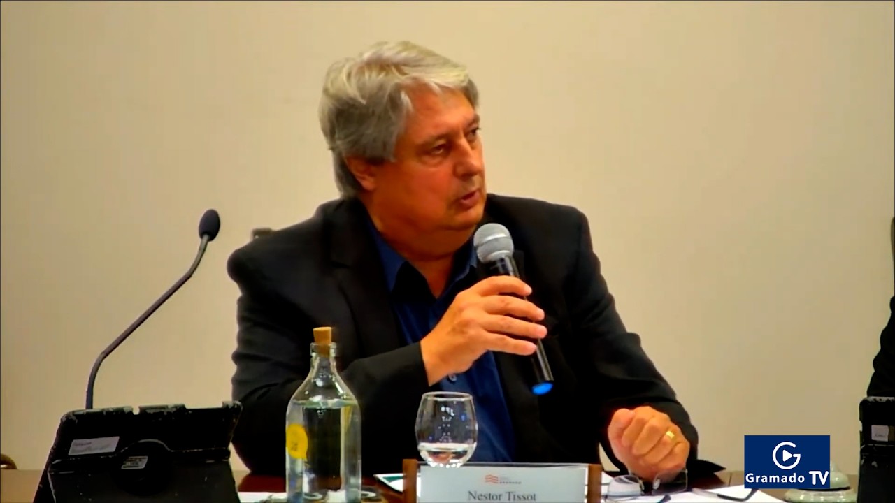 Prefeito fala sobre recuperação de áreas atingidas por deslizamentos
