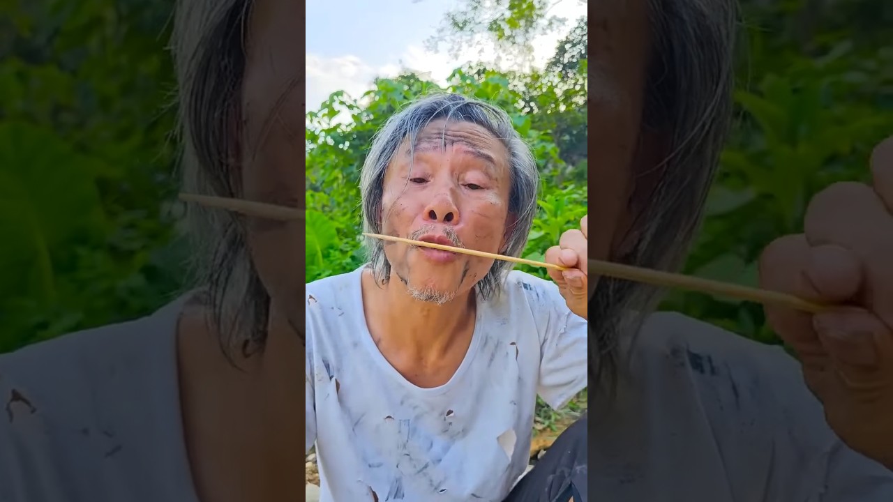Kind Grandpa Eats Candy Skewers and the Funny Ending #shorts#1512#🍡🤤☹️