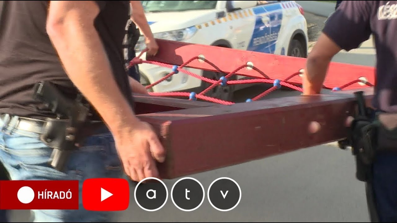 Lincshangulat uralkodik Csányban, ahol meghalt egy kislány a kidőlt mászóka miatt