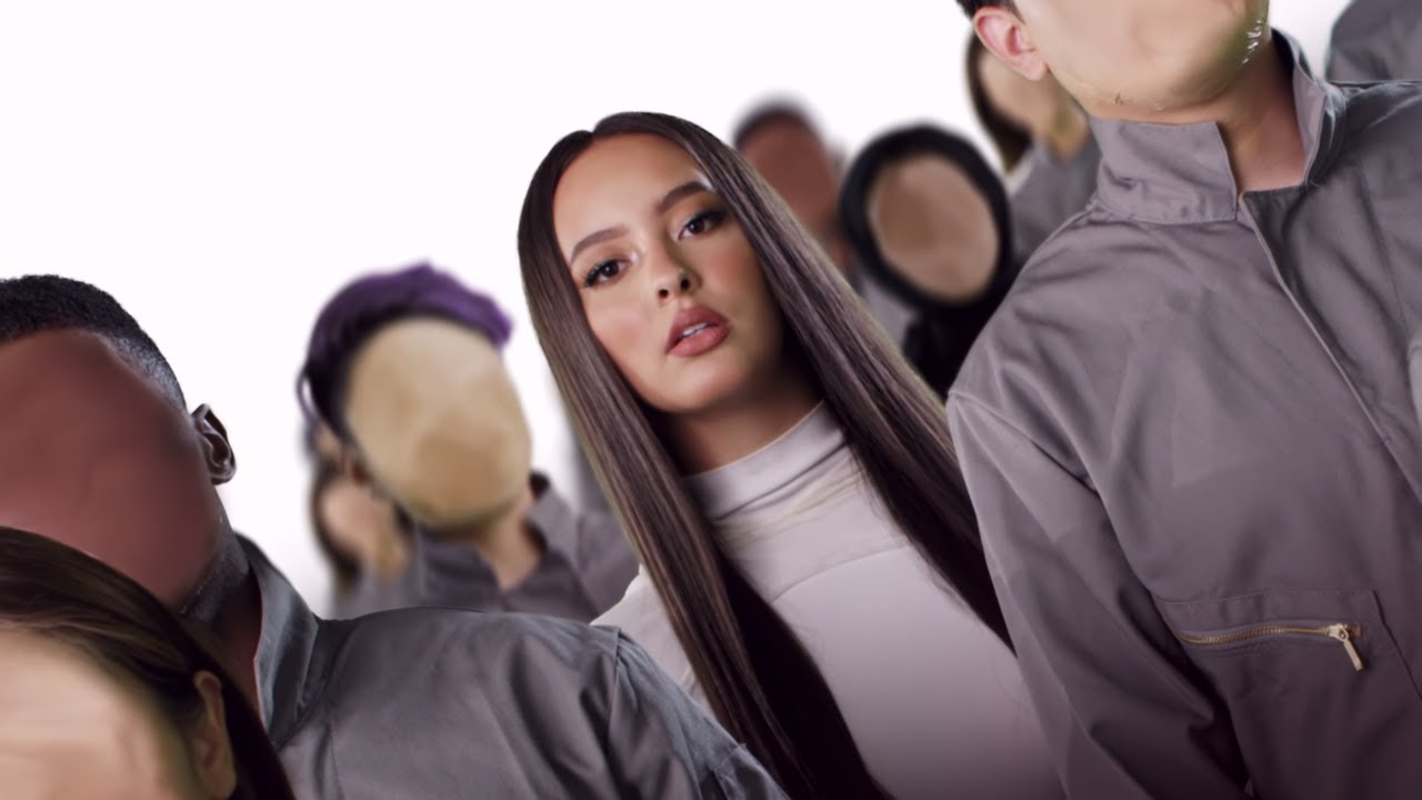 Faouzia - You Don't Even Know Me (Official Music Video)