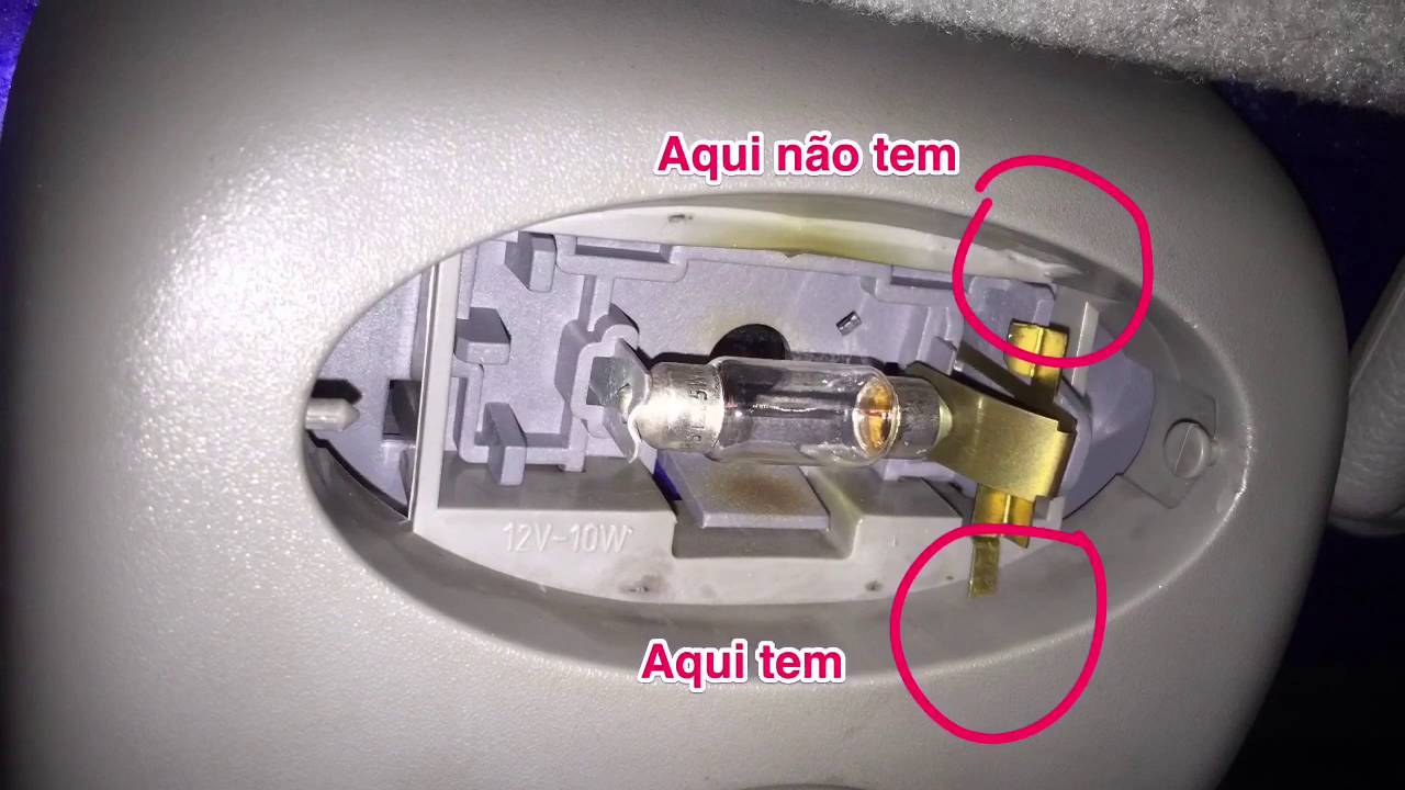 Luz interna Twingo quebrada