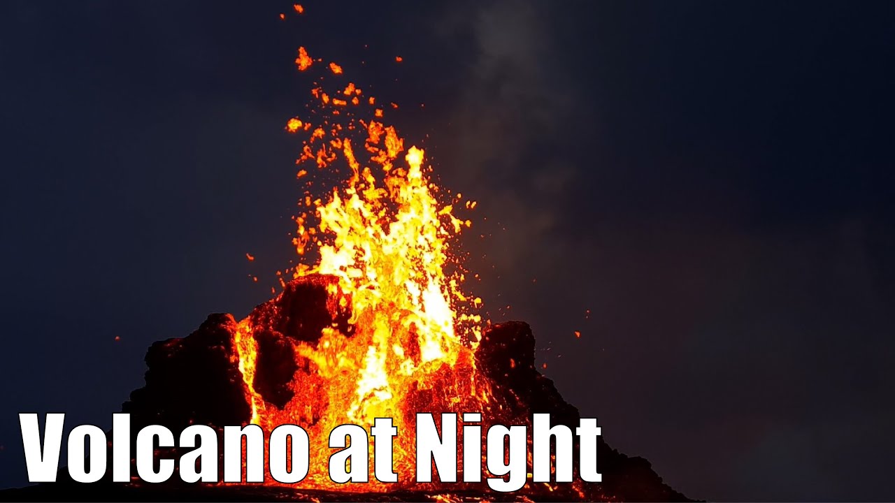 Geldingadalur Eruption at Night