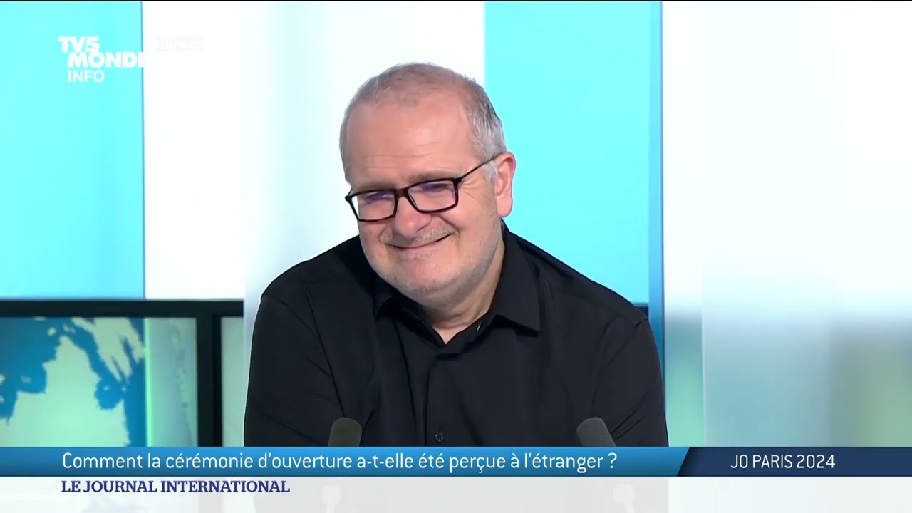 JO 2024 : la cérémonie d'ouverture saluée à l'étranger