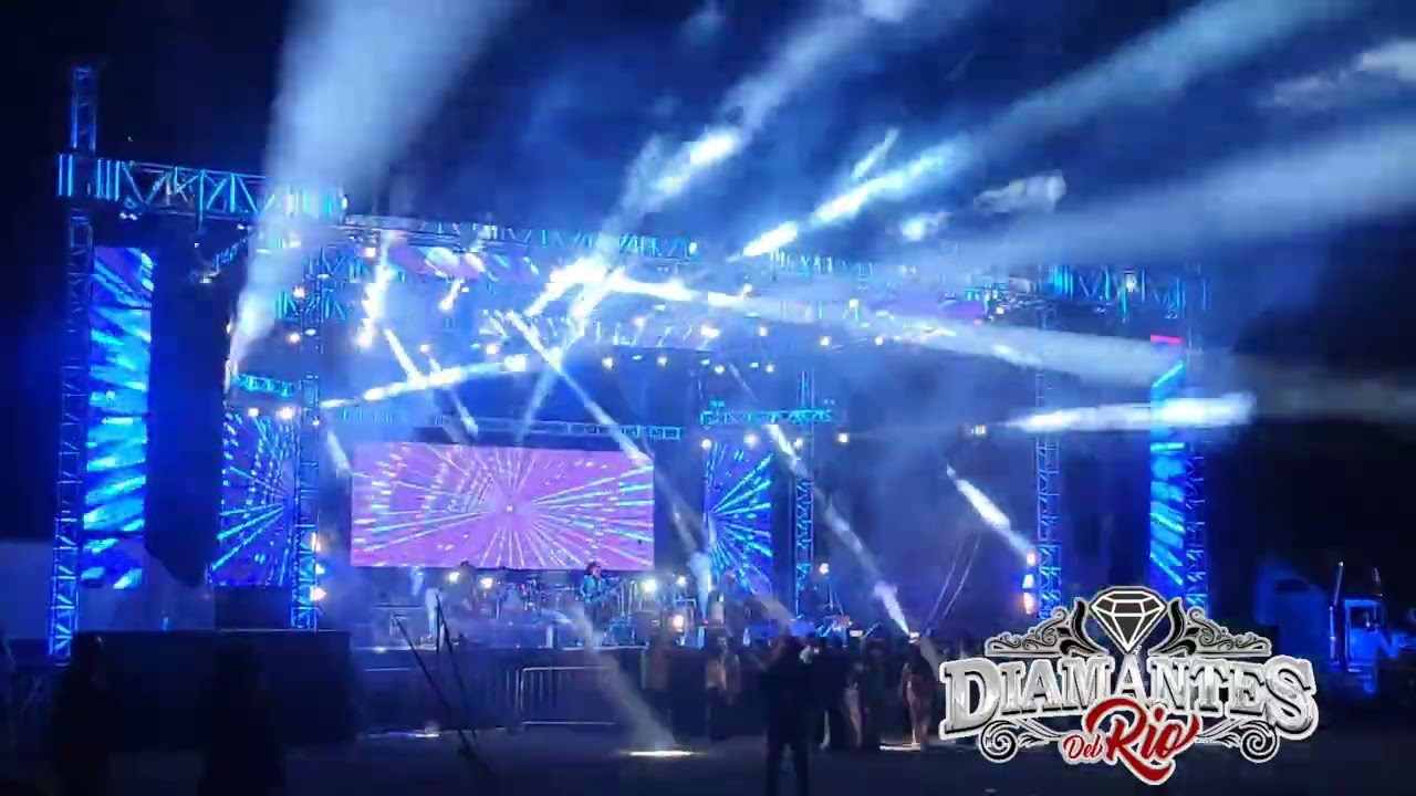Los Tres Huastecos - EN VIVO - Diamantes Del Rio