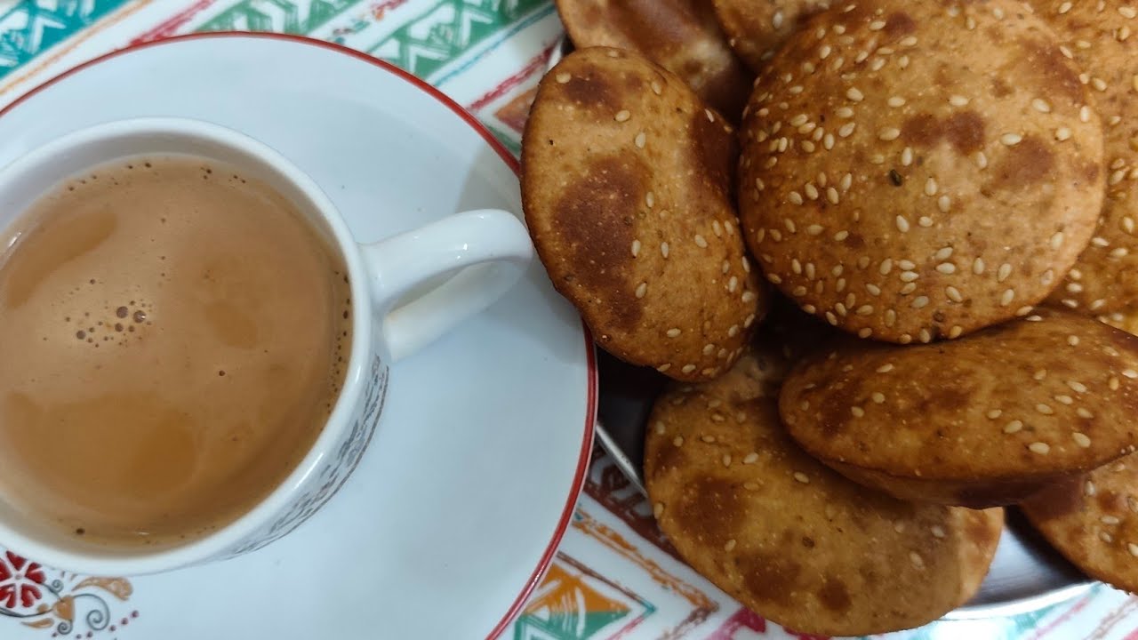 चहासोबत गोड पुरी (Sweet Puri With Tea)