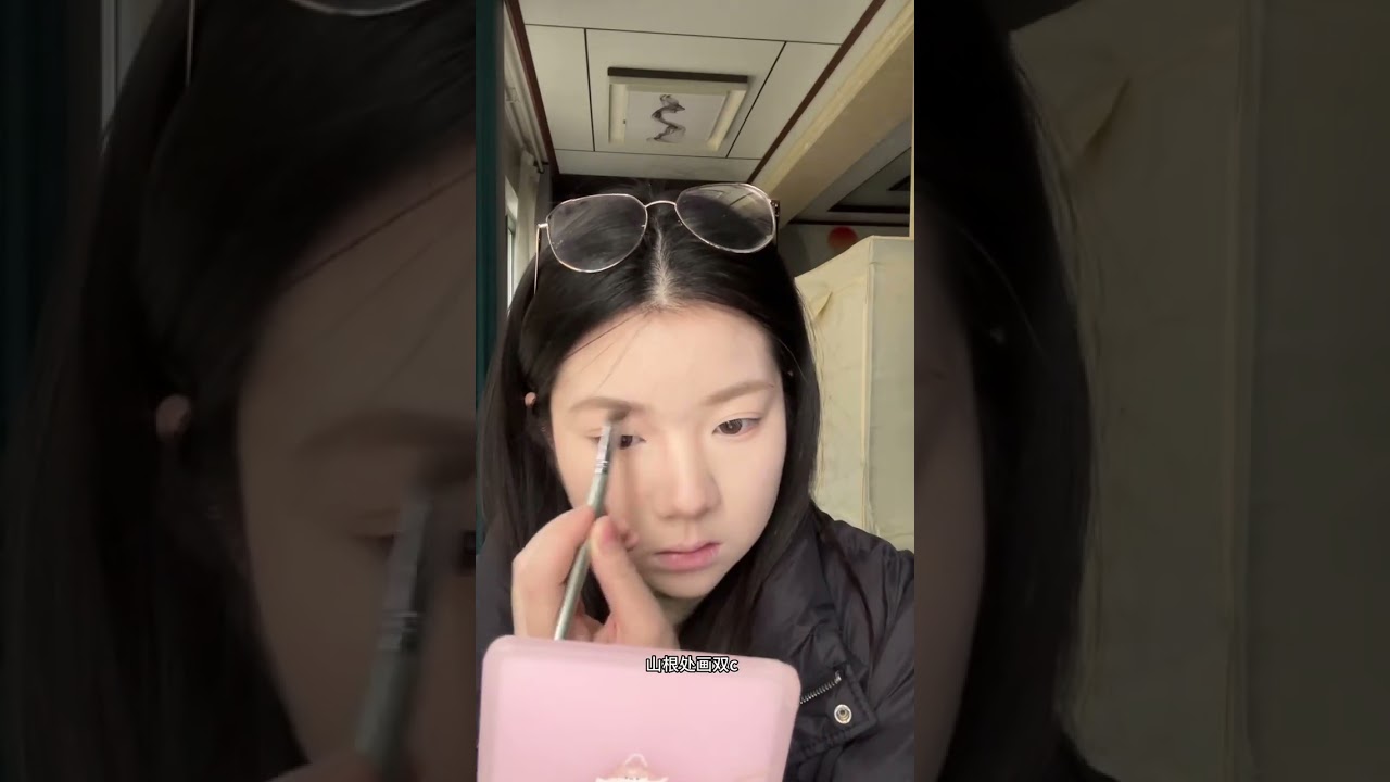 Perfect for Subtle, Elegant Everyday Makeup - Beauty Tips