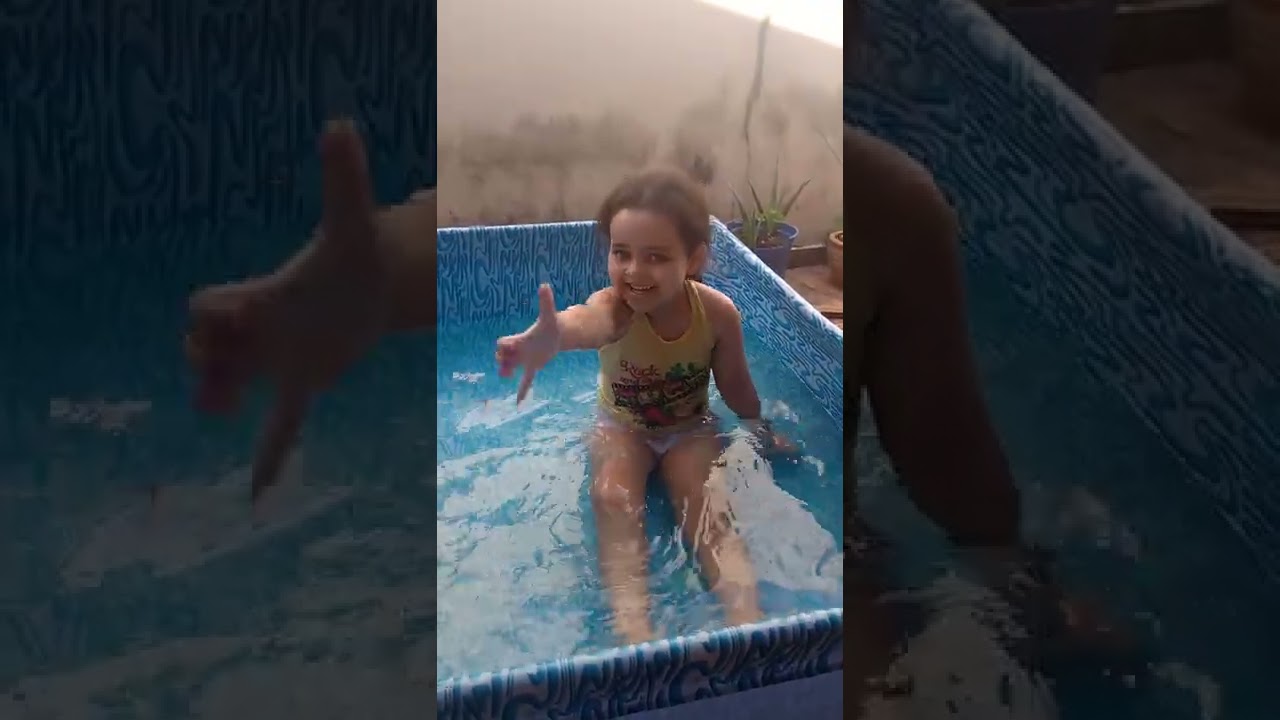 banho de piscina logo pela manhã 😀🌞🥵