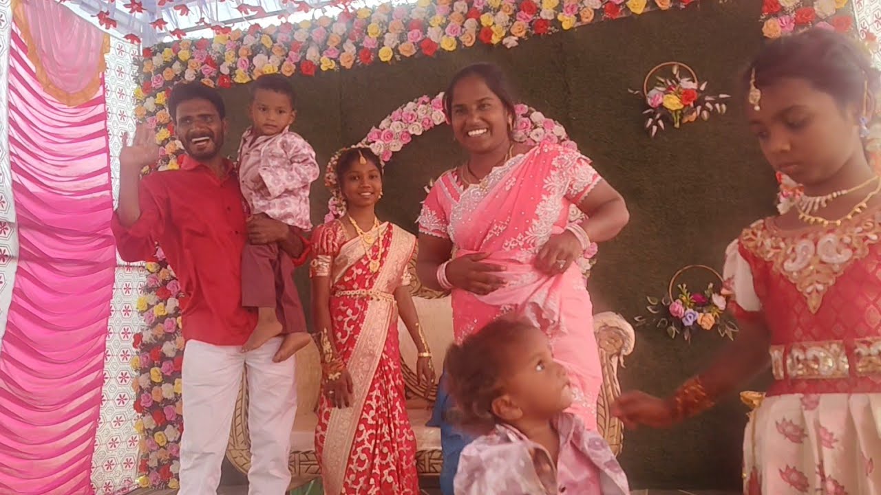 🥰అనుకోకుండా ఫంక్షన్ కి వెళ్లవలసి వచ్చింది అక్కడ మా వాళ్ళ అందరిని చూస్తే చాలా హ్యాపీగా అనిపించింది 🥳