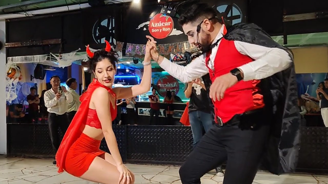 JORGE SOLOHAGA Y MICA SANTOS | 