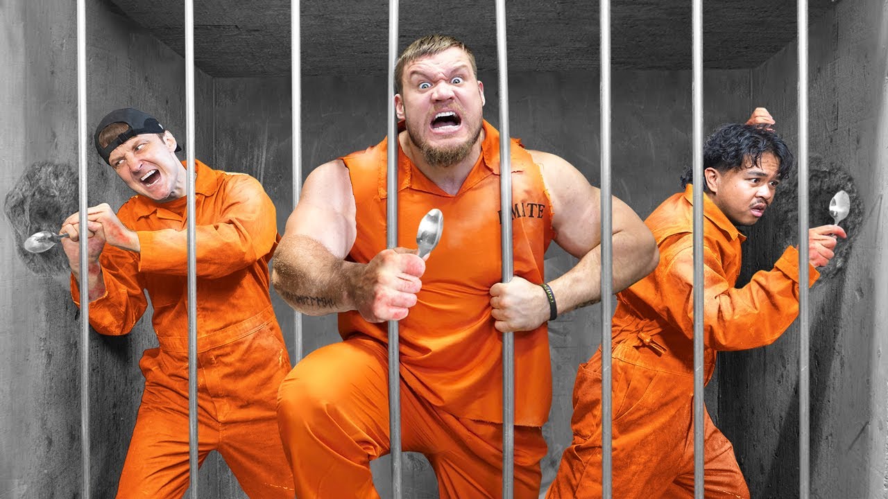 Race To Escape Prison Using Only A Spoon