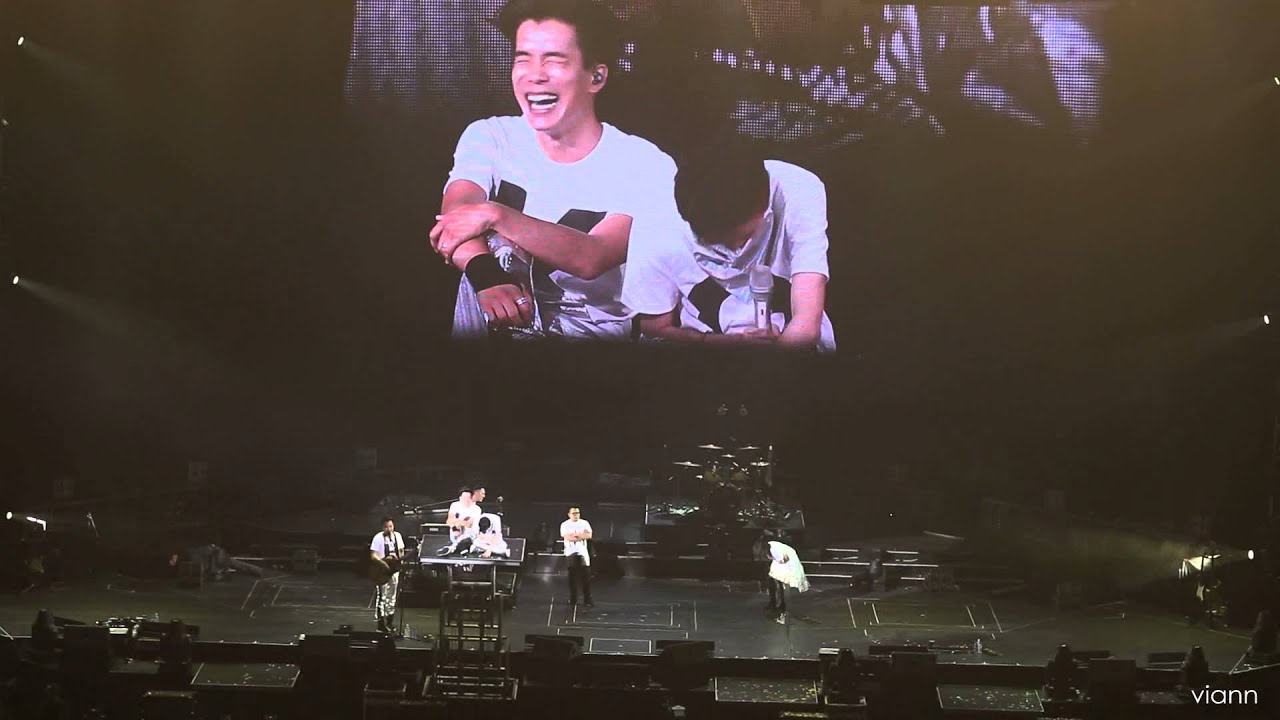 2015.07.25 掉了（家凱褲襠破洞了）@蘇打綠 2015 WORLD TOUR 再遇見 · 香港站