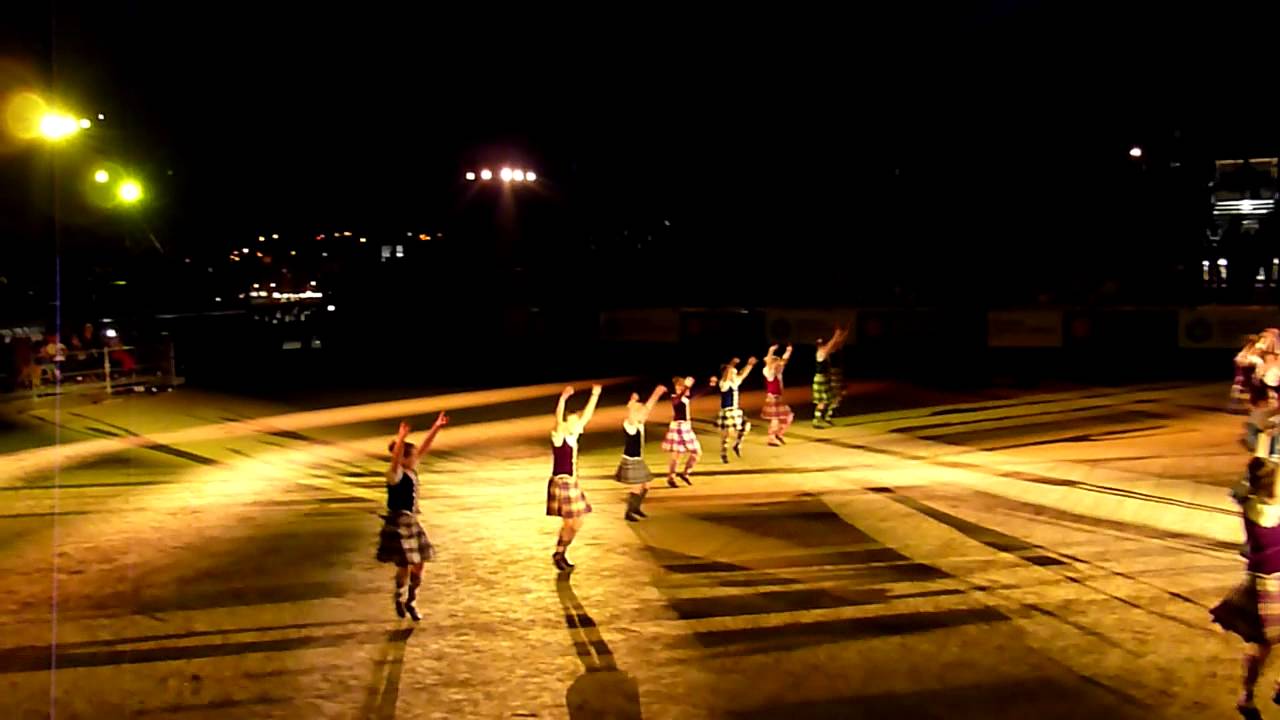 The Walled City Tattoo 2013  (Highland Dancers Broadswords)
