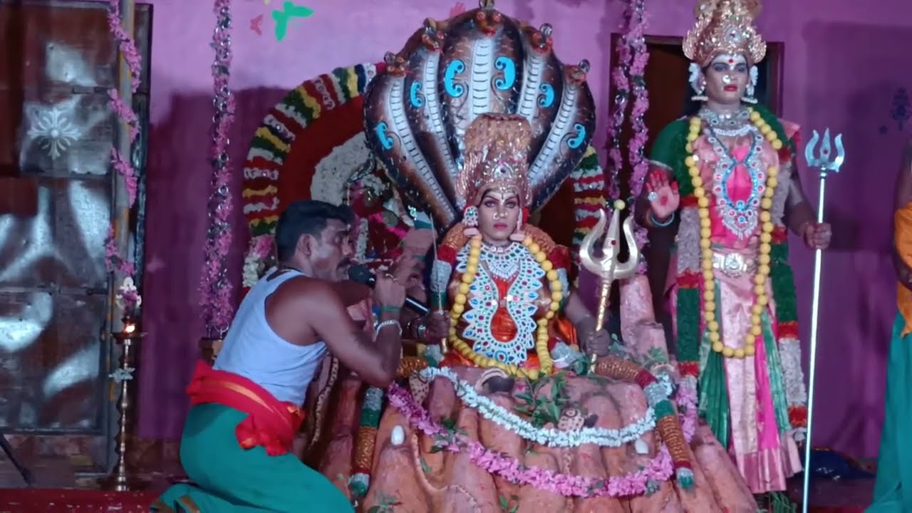 அங்காளம்மன் அழைப்பு | அங்காளி மலையனூரில் அமர்ந்த கதை சொல்லி பாடும் பூசாரி # அங்காளம்மன்கதை