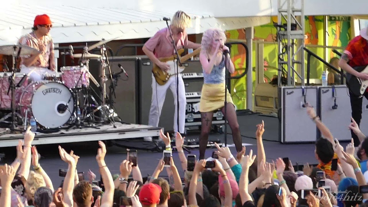 6/17 Paramore - Decode @ Parahoy (Show #2) 4/08/18