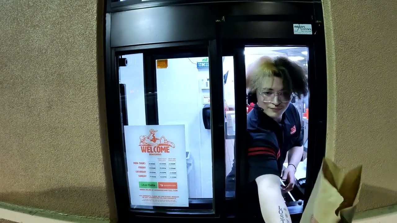 Chicago Dog, Wienerschnitzel Drive Thru, 9370 W Northern Ave, Glendale, Arizona, 7 May 2024