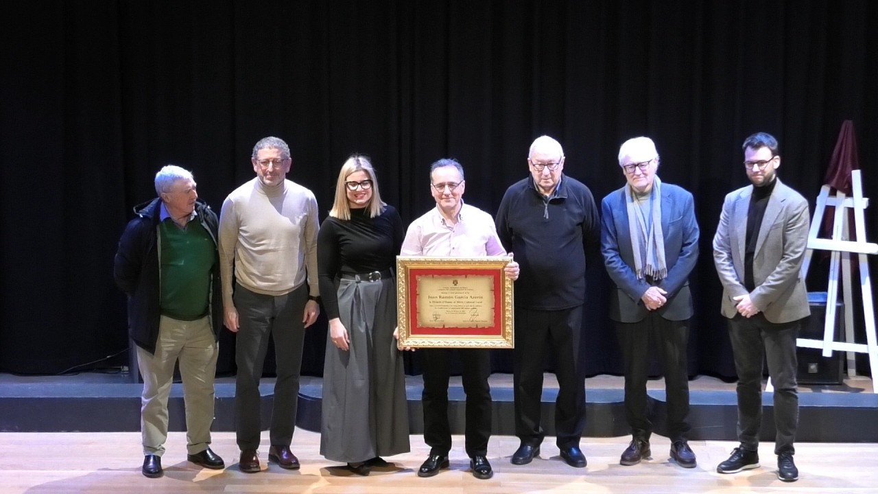 Juan Ramón García recibe la Mención de honor al mérito cultural