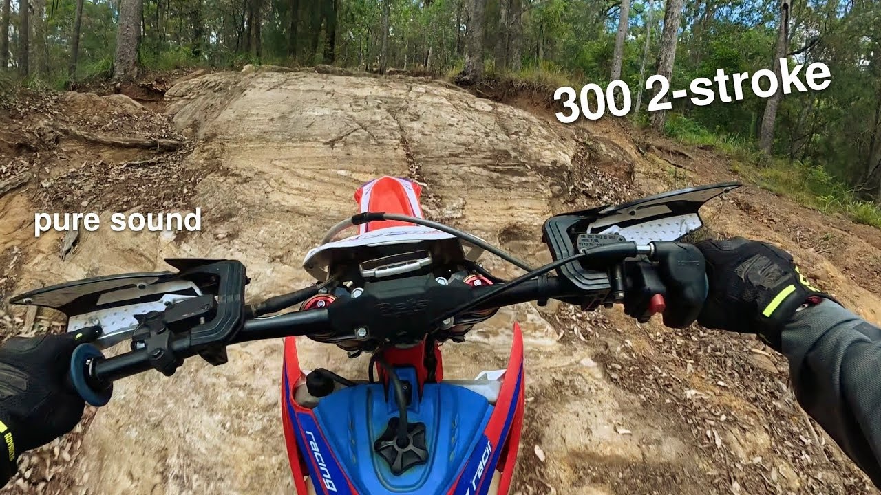 *PURE SOUND 300 2-STROKE!!* Head phones on.