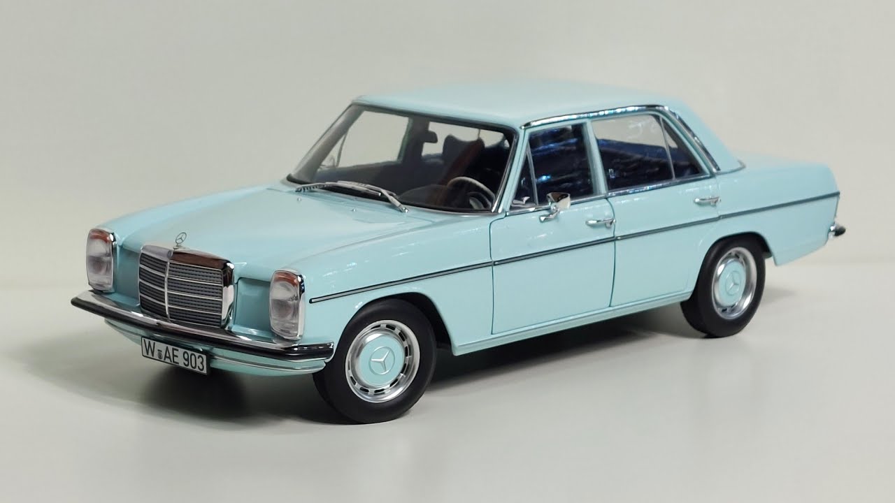 Classic Collection Mercedes-Benz 200 W115 (1968) Light Blue 1:18 Norev