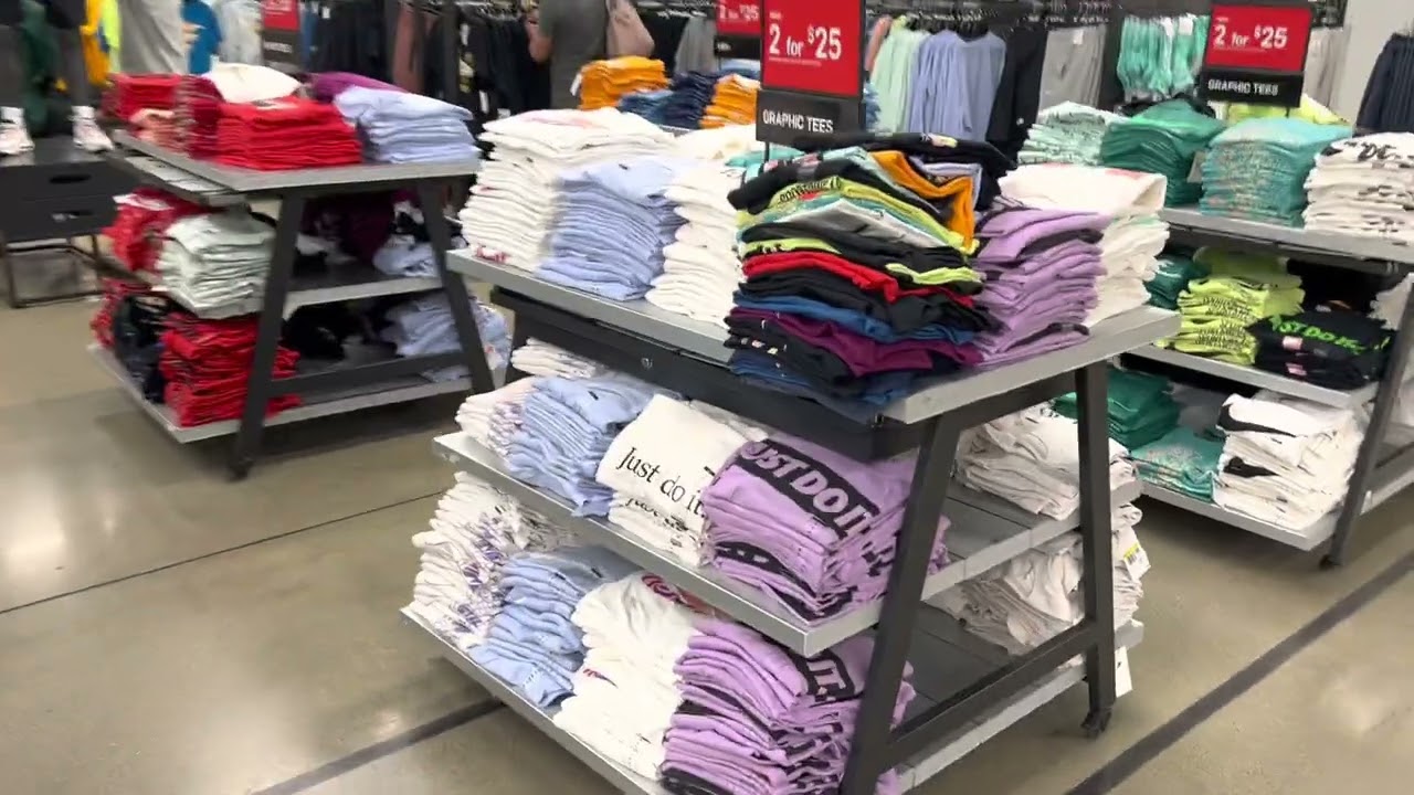 حياتى فى امريكا ٢٧ جوله فى محل Nike مع عرض الاسعار