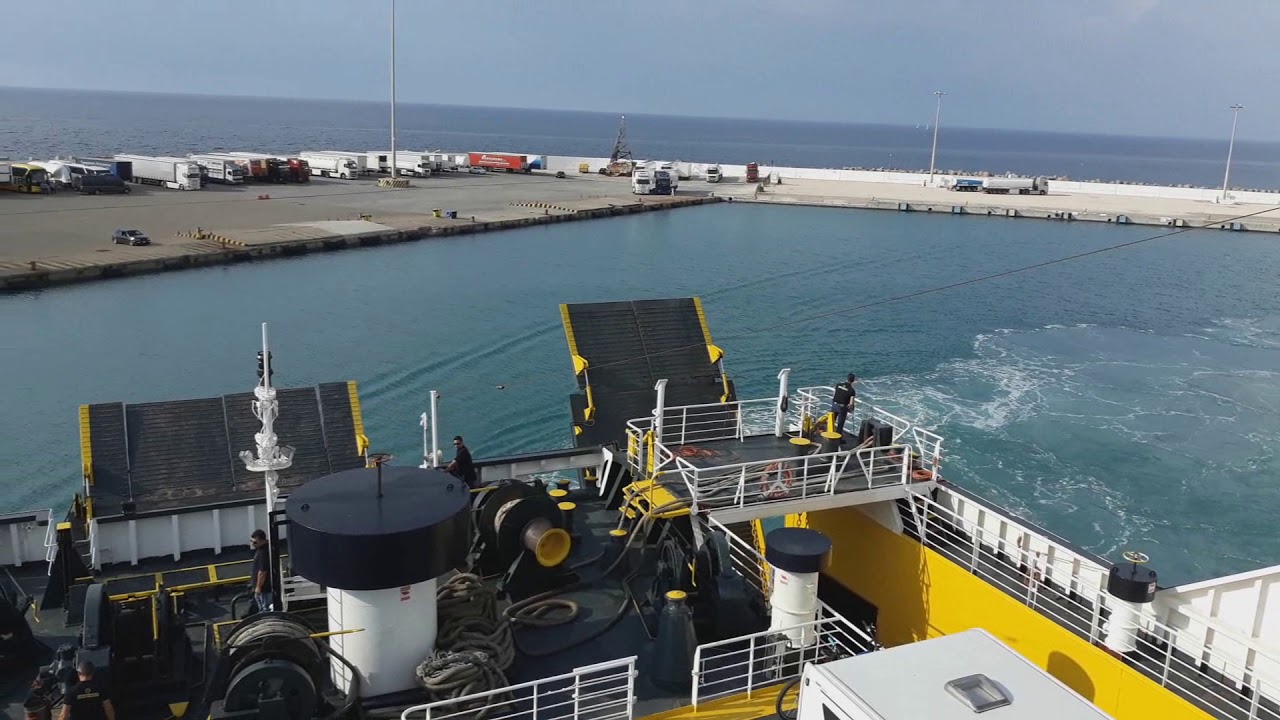 Άφιξη του Mare Di Levante στο λιμάνι της Κυλλήνης
