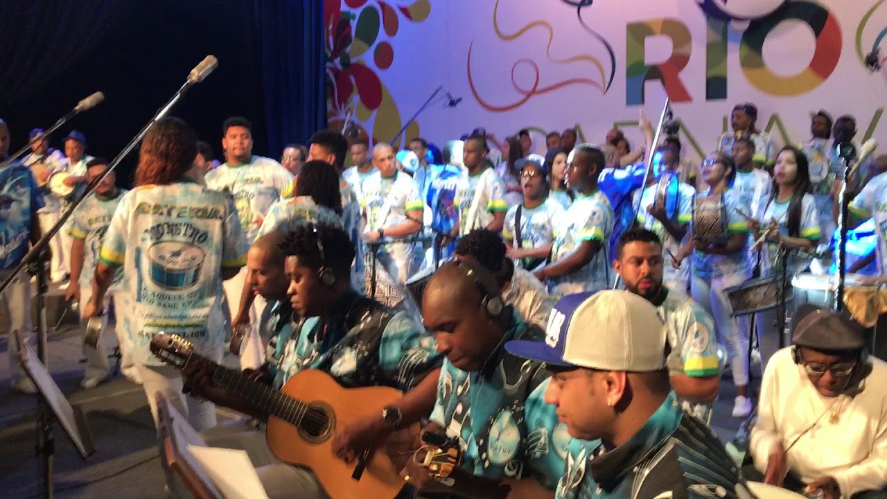 Beija-Flor 2018: gravação da bateria no CD do Grupo Especial - Carnaval 2018