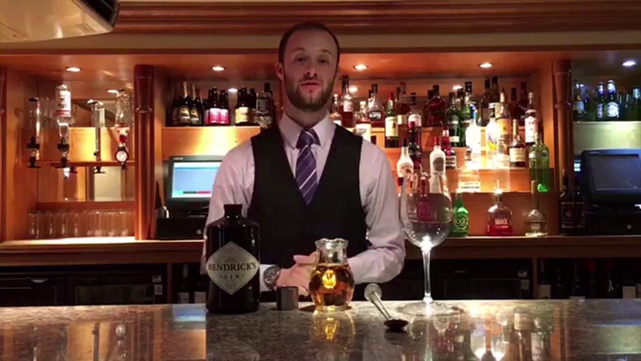 How to make the perfect Elderflower Fizz Cocktail