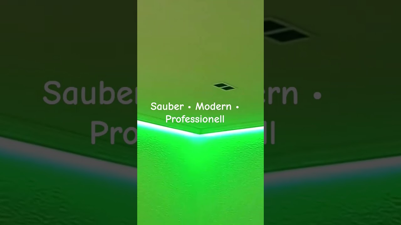 Moderne LED-Installation mit versteckten RGB-Streifen im Gipsdesign