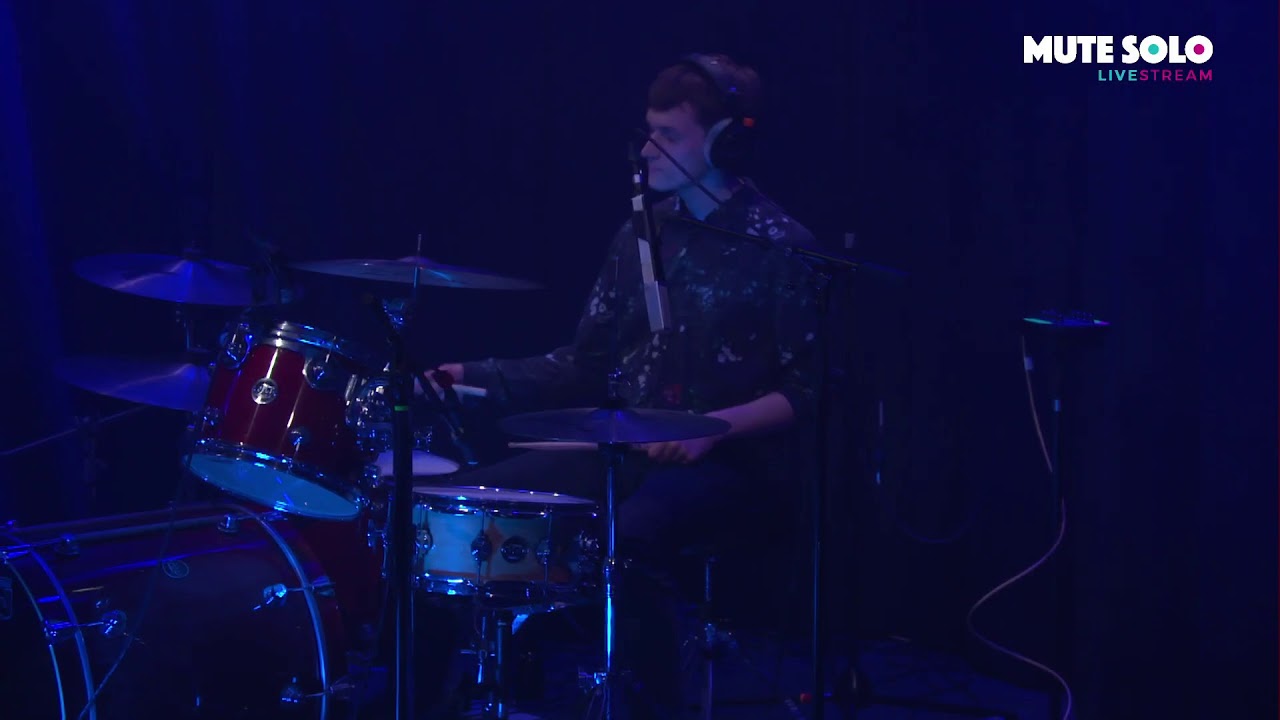 Mute Solo. Livekonzert im Tonstudio der HAW. Zu Gast: Blackbird Mantra