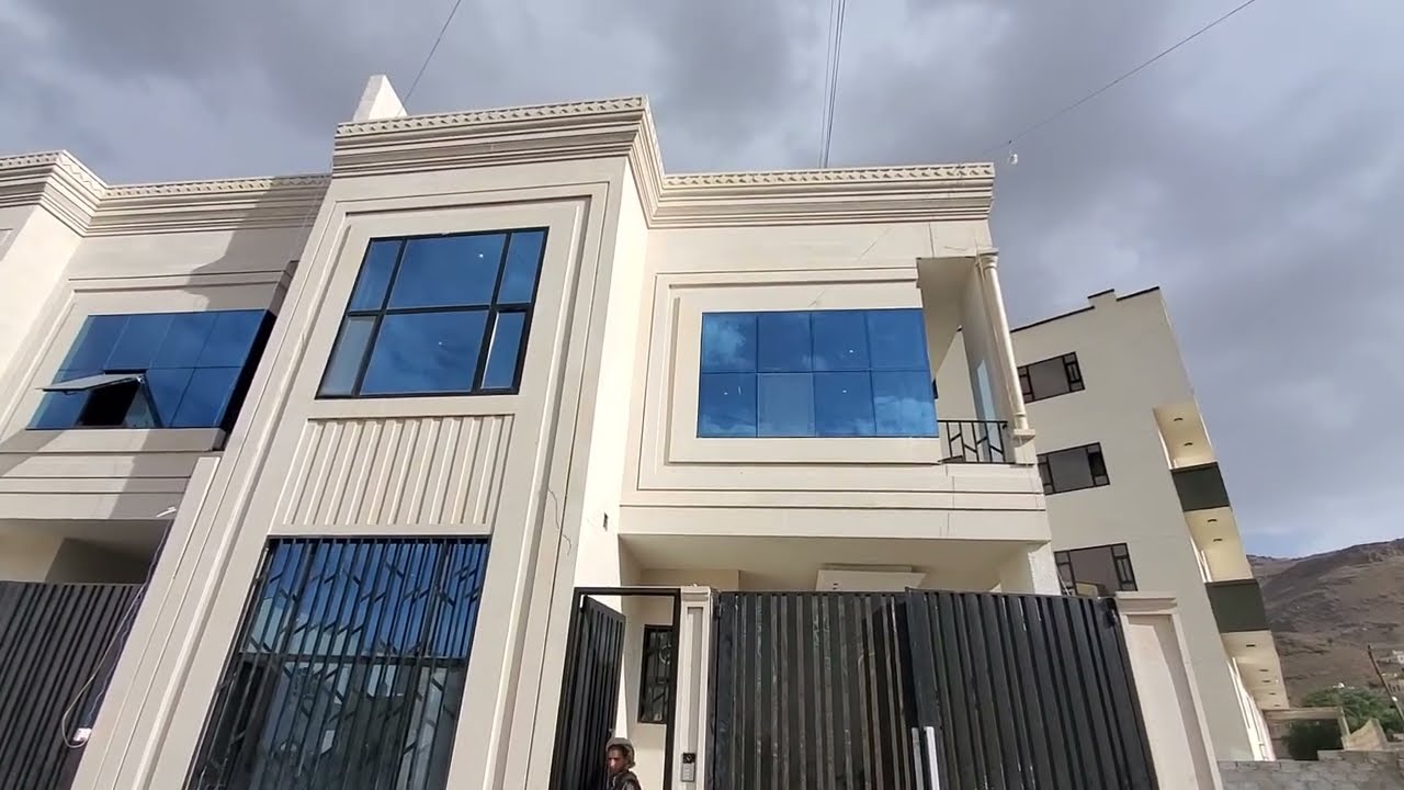 فله للبيع في قلب صنعاء حده سعر 90 مليون ققط اعلان رقم(797)