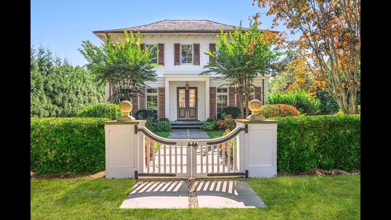 30 Huntting Street, Southampton, New York