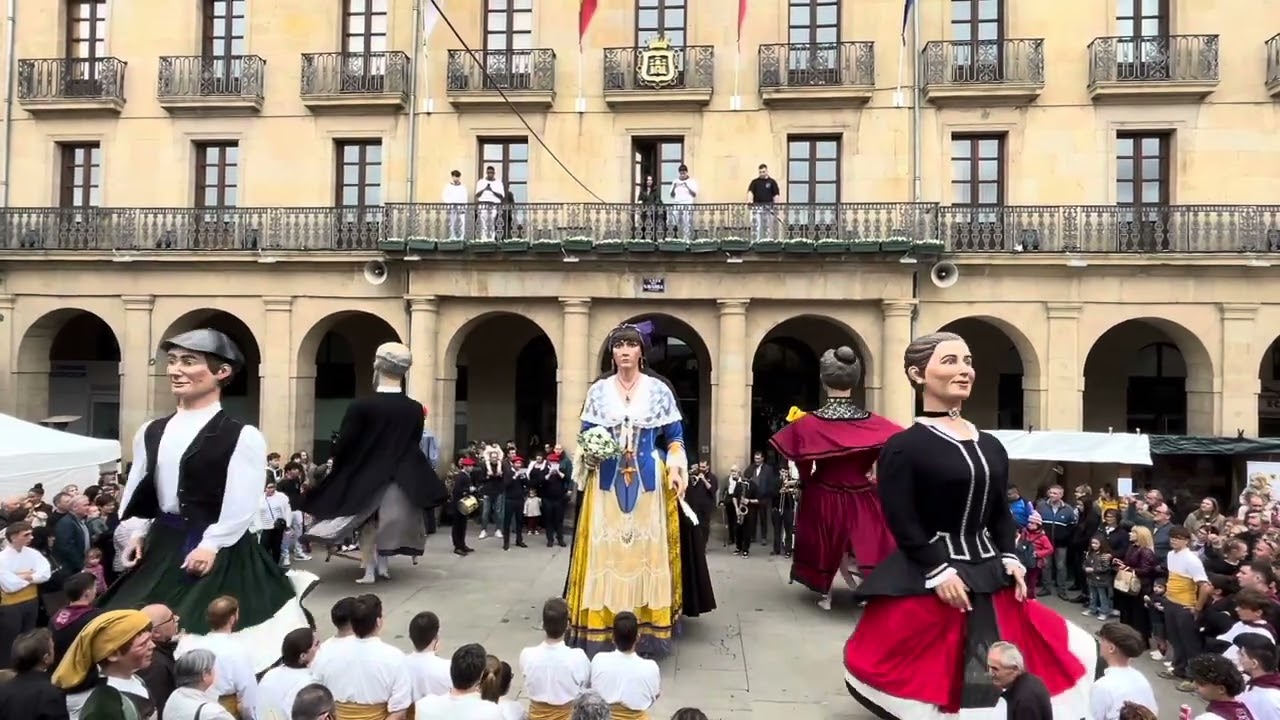 Gegants de Molins de Rei a Tafalla 2025 - “Balts Miquel y Pere”.